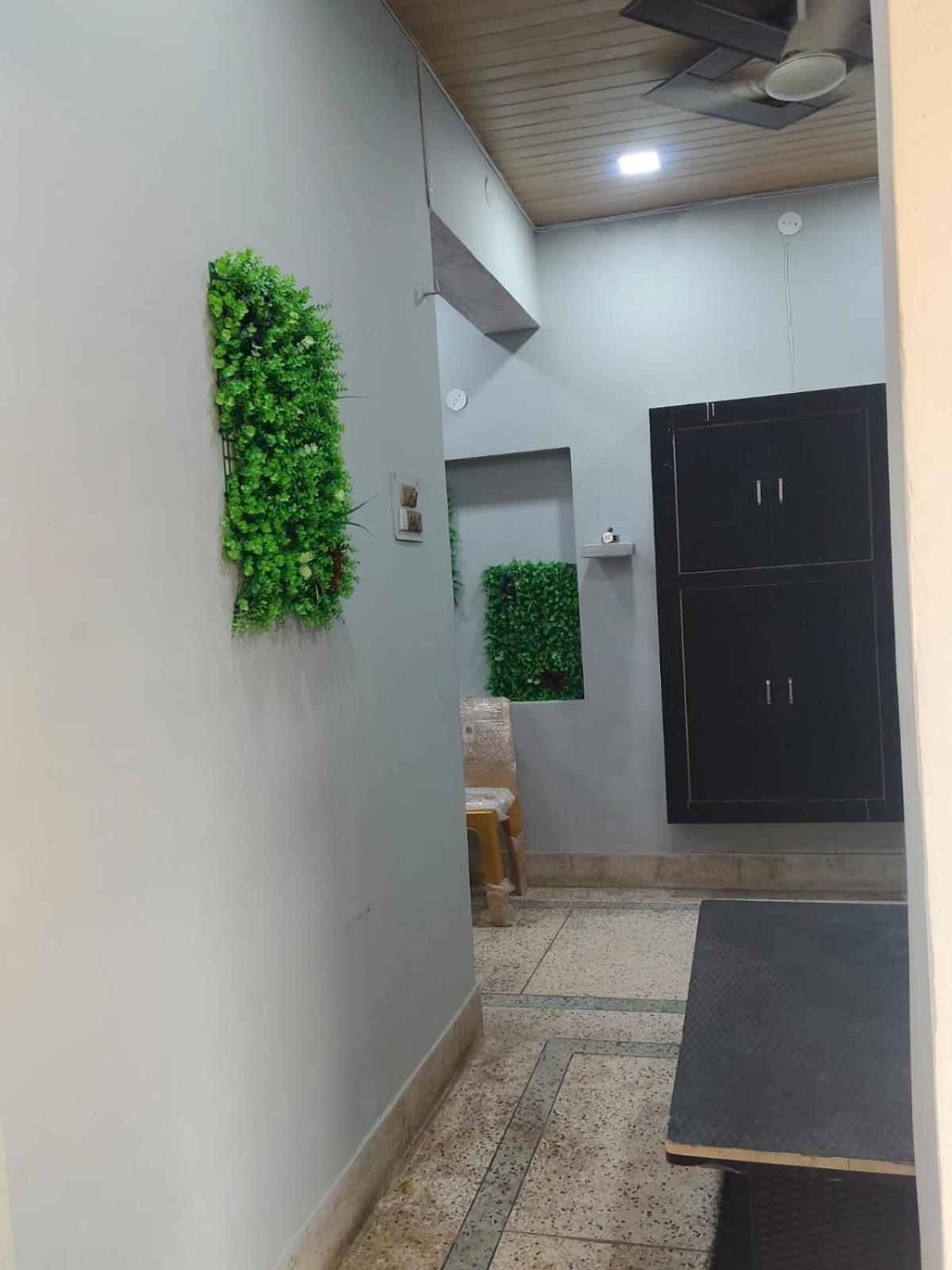 Hotel Crystal Dreams Mathura Εξωτερικό φωτογραφία