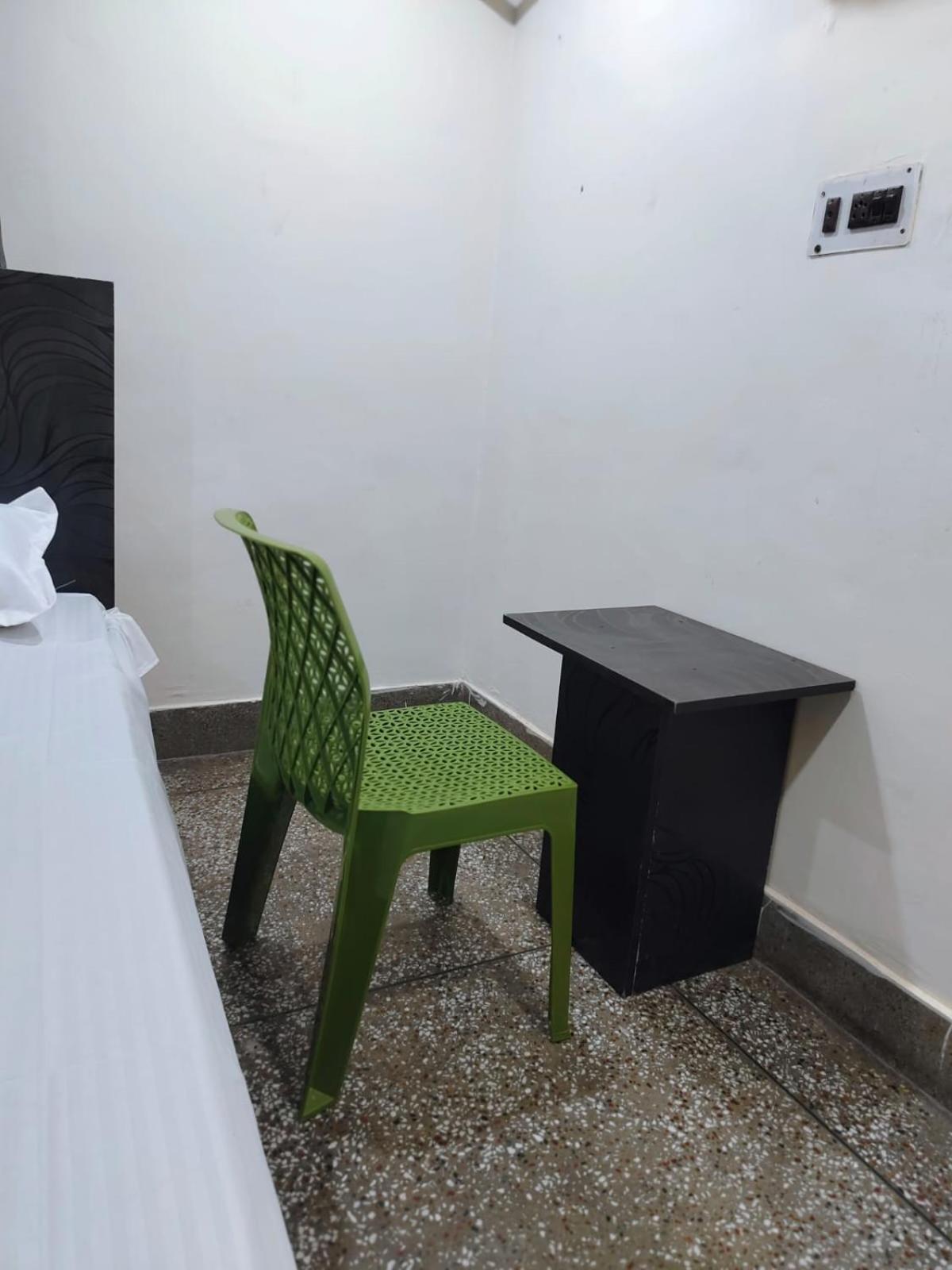 Hotel Crystal Dreams Mathura Εξωτερικό φωτογραφία