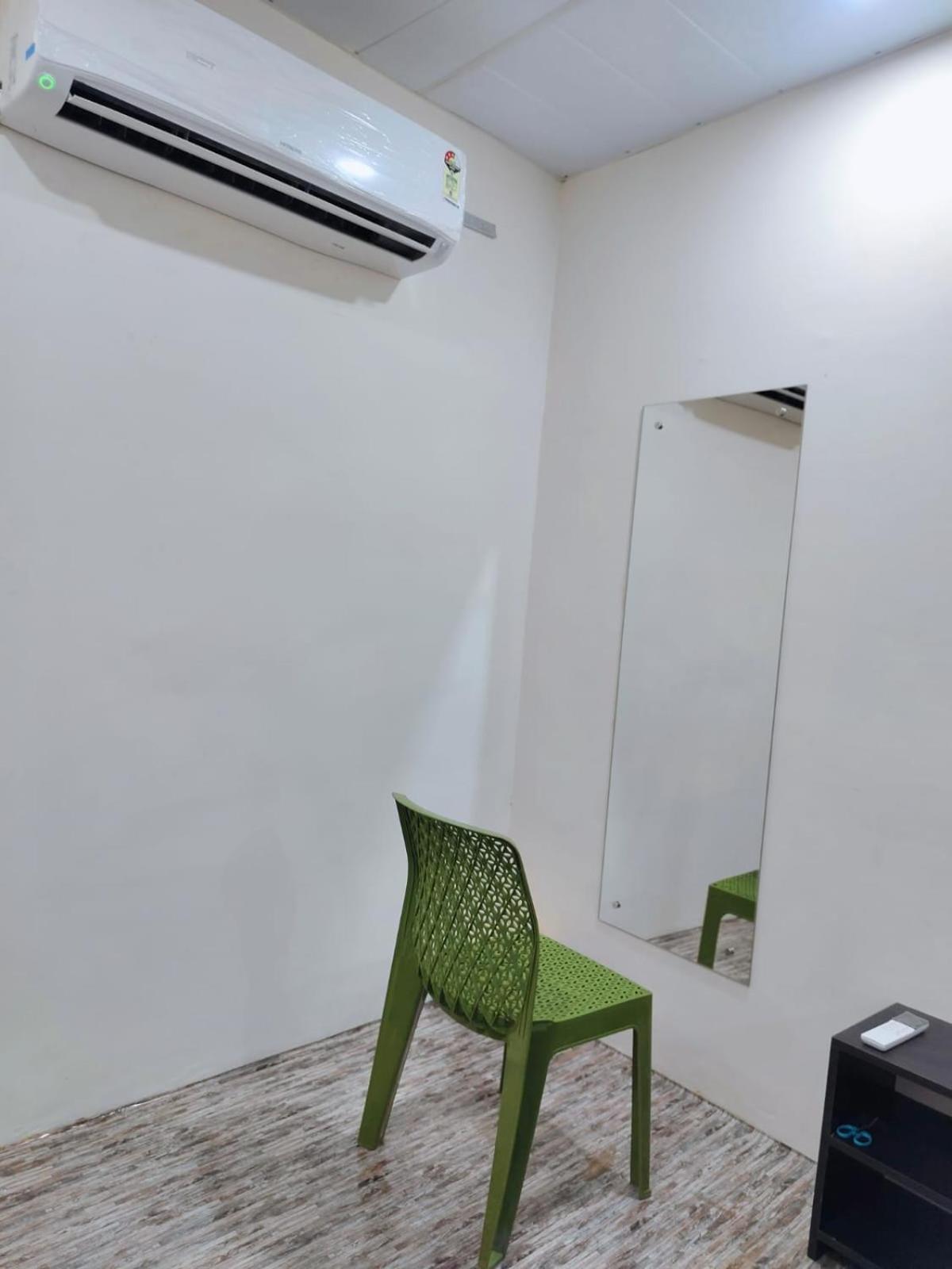 Hotel Crystal Dreams Mathura Εξωτερικό φωτογραφία